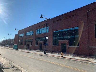 Building 400 WINDOW INSTALLATION PROGRESS