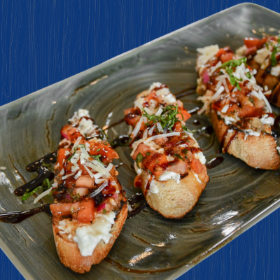 Steak crostini shareable appetizer at Hydraulic Bar