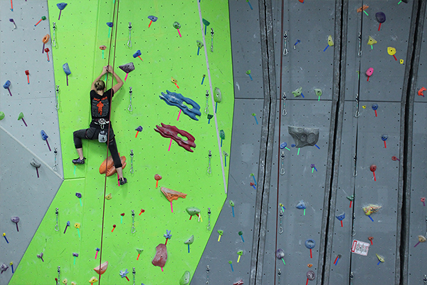 Climbing wall